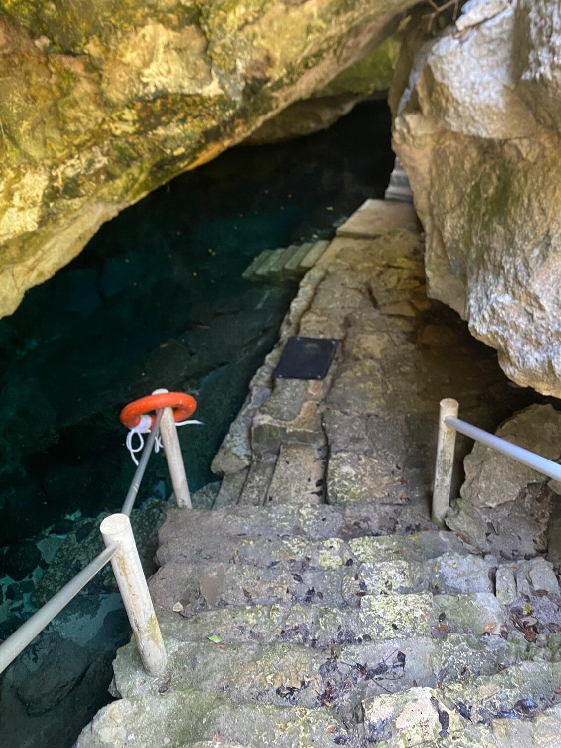 Cenote diving in Playa entrance